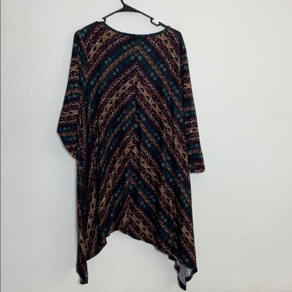 FRENCH LAUNDRY Black Print Asymmetrical Top Plus Size 2X - Picture 9 of 12